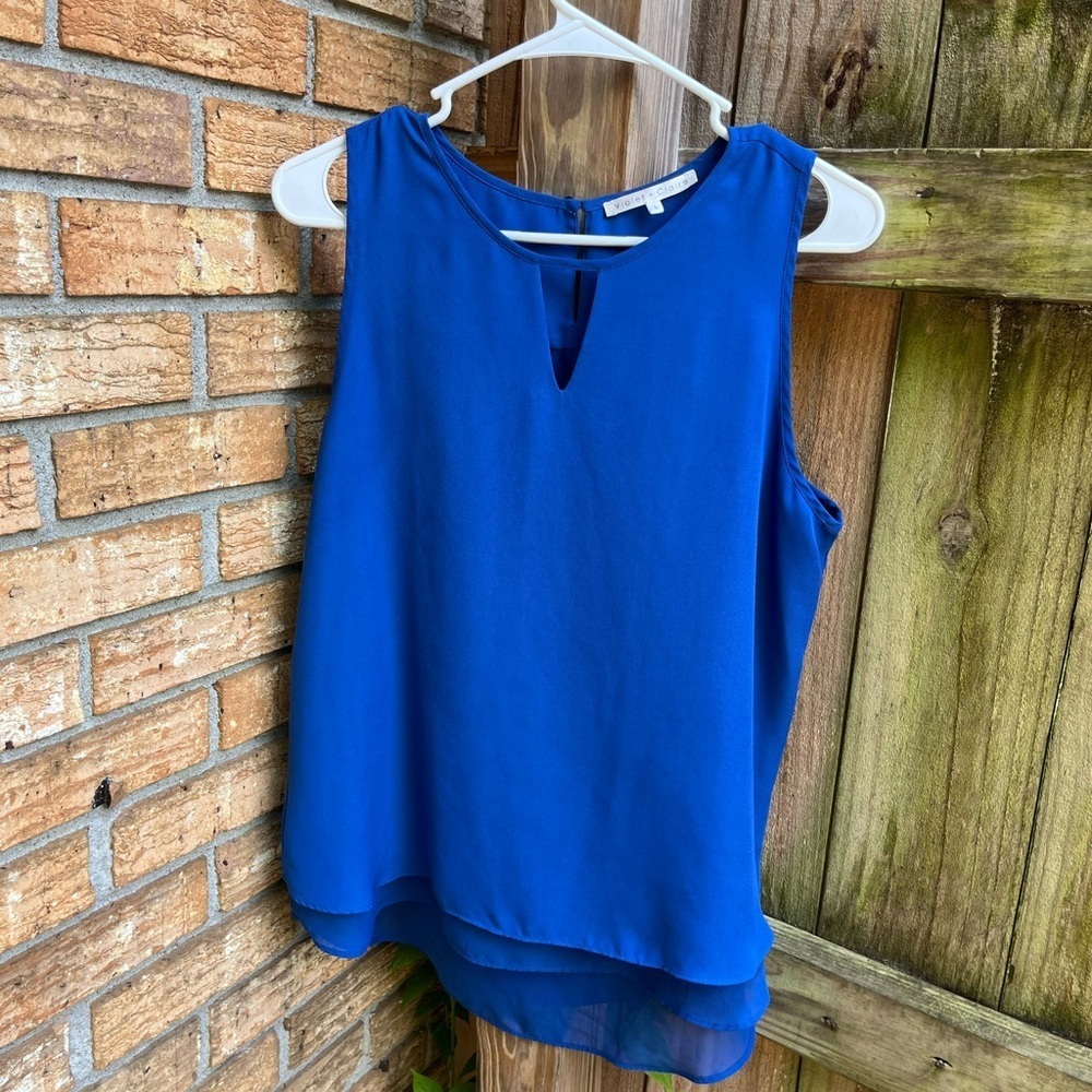 Violet & Claire Blue Sleeveless Blouse with Keyhole Detail